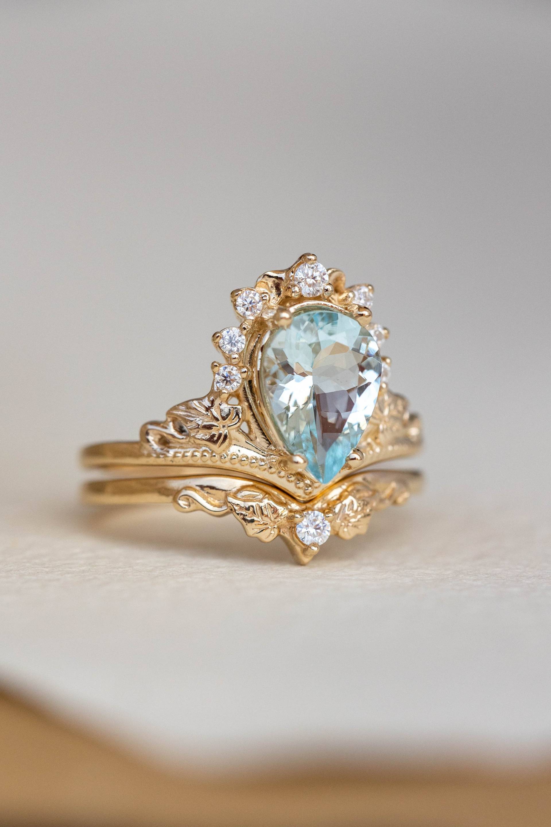 Elvish Rings - 2.8 Karat Aquamarin Braut Set, Einzigartiges Verlobungsring Set Für Die Braut, Efeublätter Und Diamanten in 750 Oder 800 Gold Elvish Rings - 2.8 Karat Aquamarin Braut Set, Einzigartiges Verlobungsring Set Für Die Braut, Efeublätter Und Diamanten in 750 Oder 800 Gold von EdenGardenJewelry
