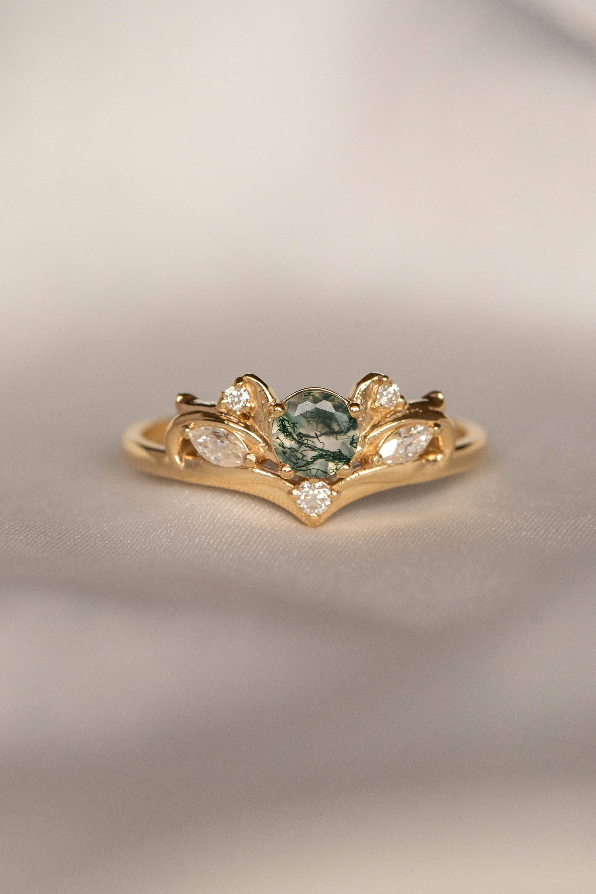 Grüner Moosachat Und Diamanten Barock Inspirierter Verlobungsring, Einzigartiger V-Förmiger Ring, Zarter Diamant Blätter 14K Oder 18K Solid Gold von EdenGardenJewelry