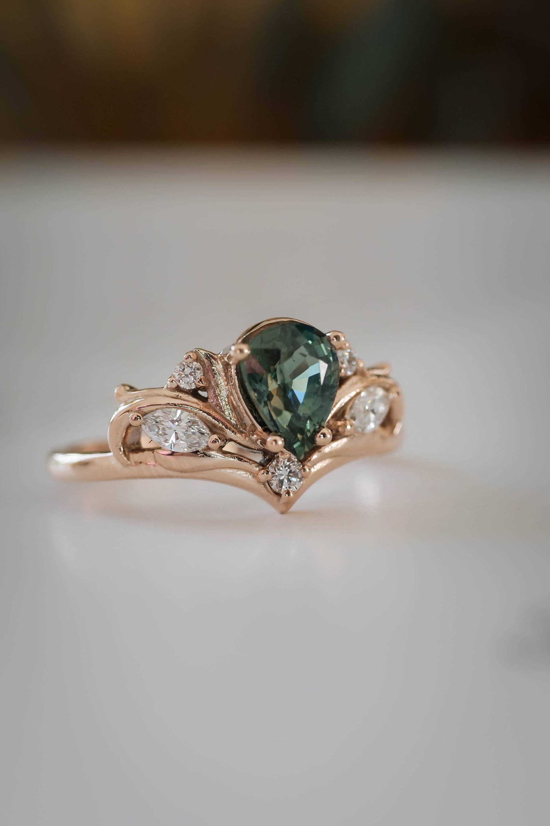 Grüner Saphir Verlobungsring, 14K Roségold Ring, Jugendstil & Diamanten, Tropfen Natur Inspirierter Ring von EdenGardenJewelry