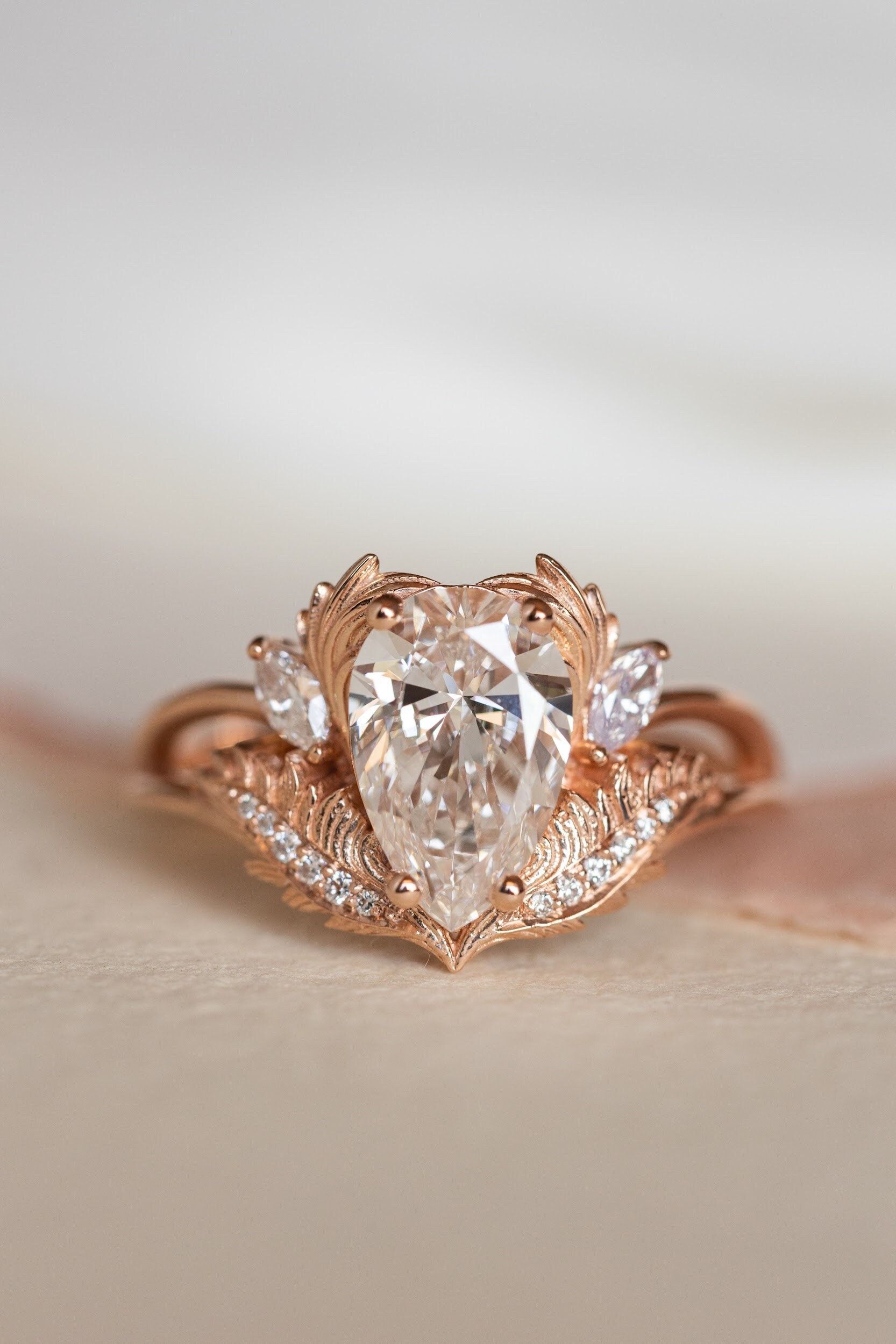 Lab Gewachsen Diamant Rose Gold Verlobungsring, Einzigartiger Verlobungsring Für Braut, Blätter Und 1, 5 Karat Diamanten Ring von EdenGardenJewelry