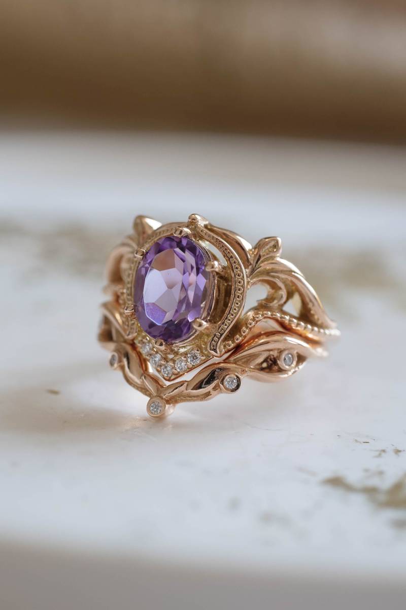 Lila Amethyst Verlobungsring Set, 1.5 Ct Ring Von Der Natur Inspiriert Mit Belaubter Chevron Ehering Diamanten, 14K Oder 18K Gold von EdenGardenJewelry