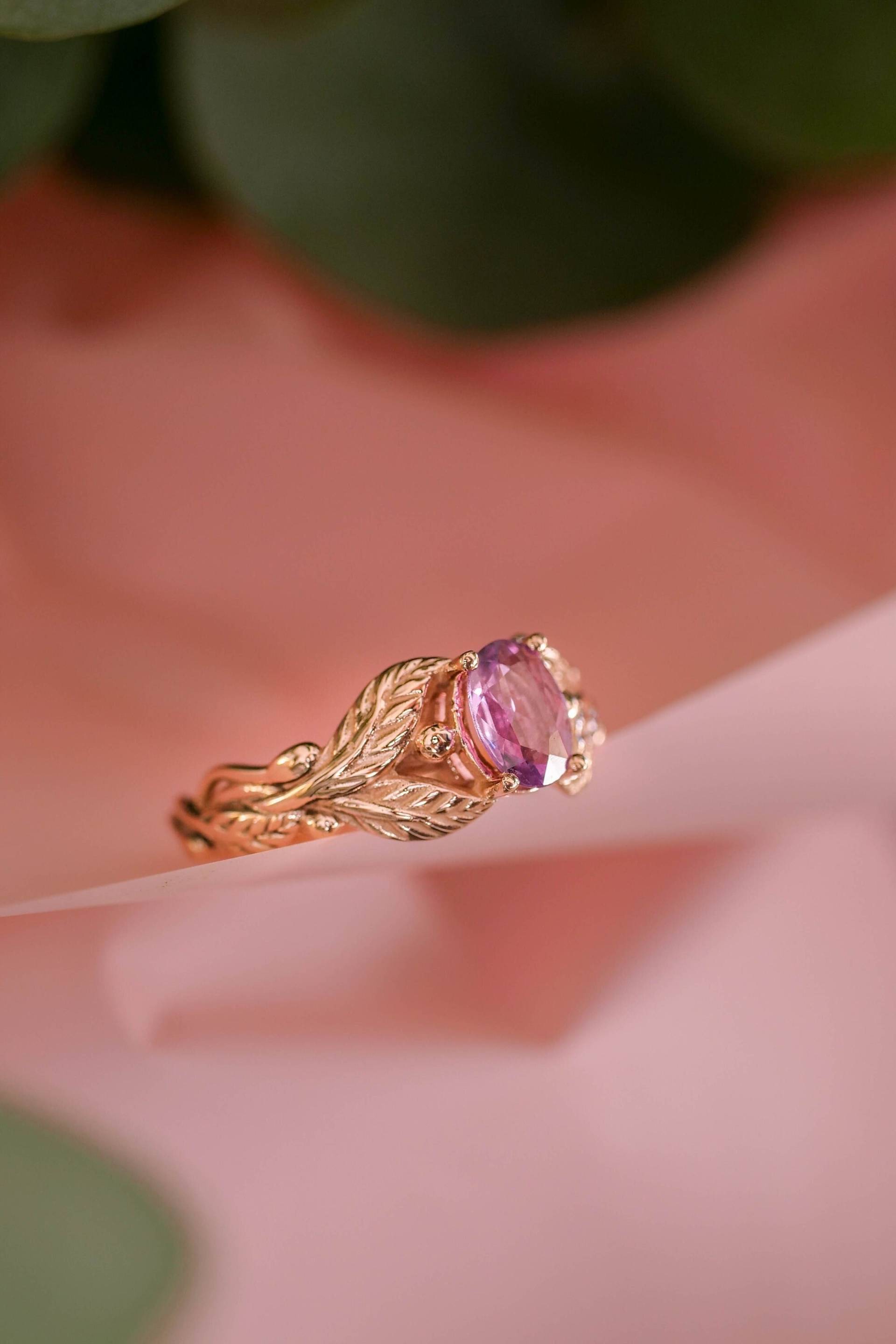Rosa Saphir Verlobungsring, Massiver Goldring, Blätterring, Einzigartiger Ring Für Frau, Zweigring, Natur Inspirierter von EdenGardenJewelry