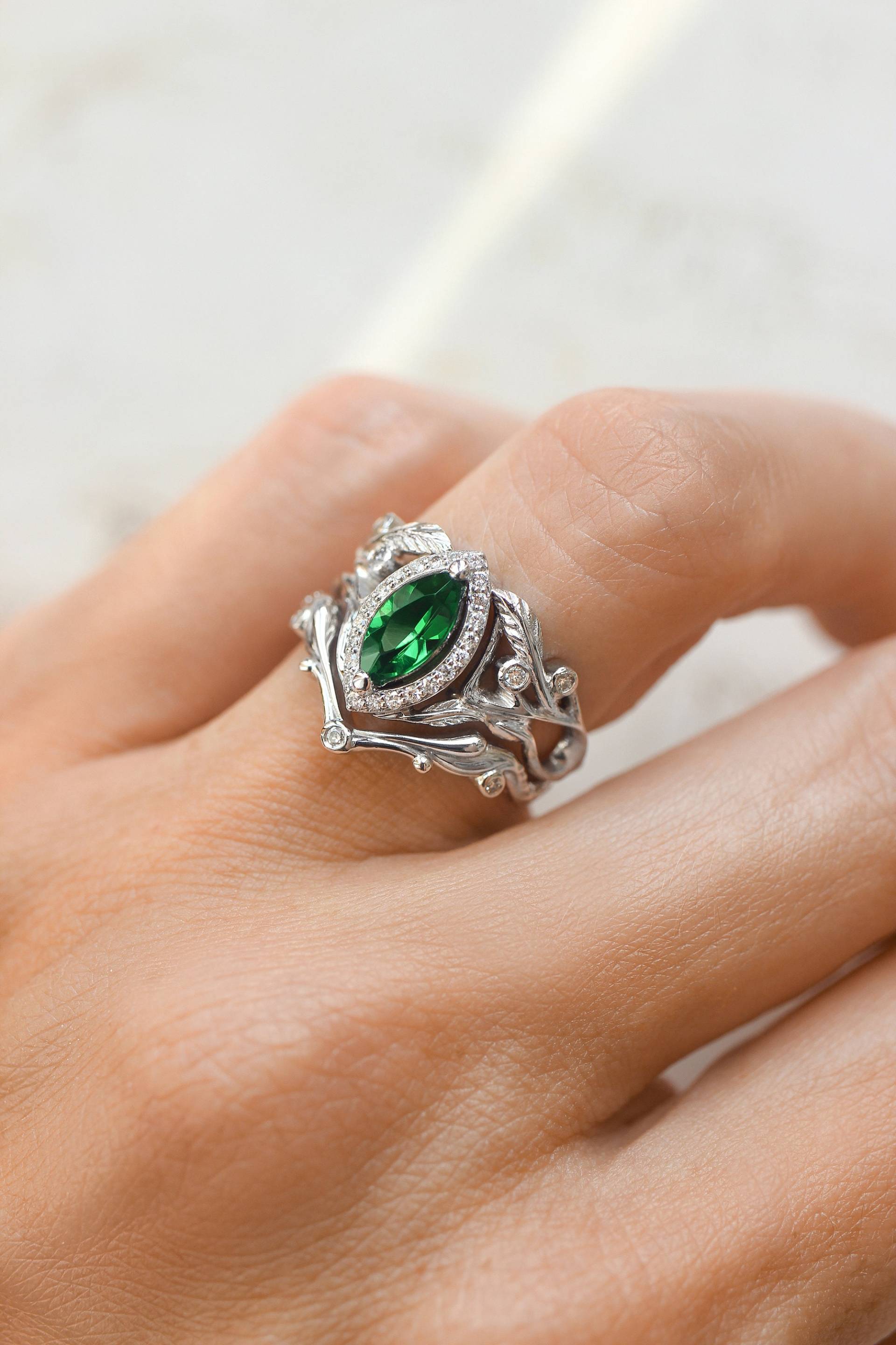 Smaragd Verlobungsring Set, Labor Ring, Diamant Halo Verlobungsring, Brautring Jugendstil Marquise Zusteckring Smaragd Verlobungsring Set, Labor Ring, Diamant Halo Verlobungsring, Brautring Jugendstil Marquise Zusteckring von EdenGardenJewelry