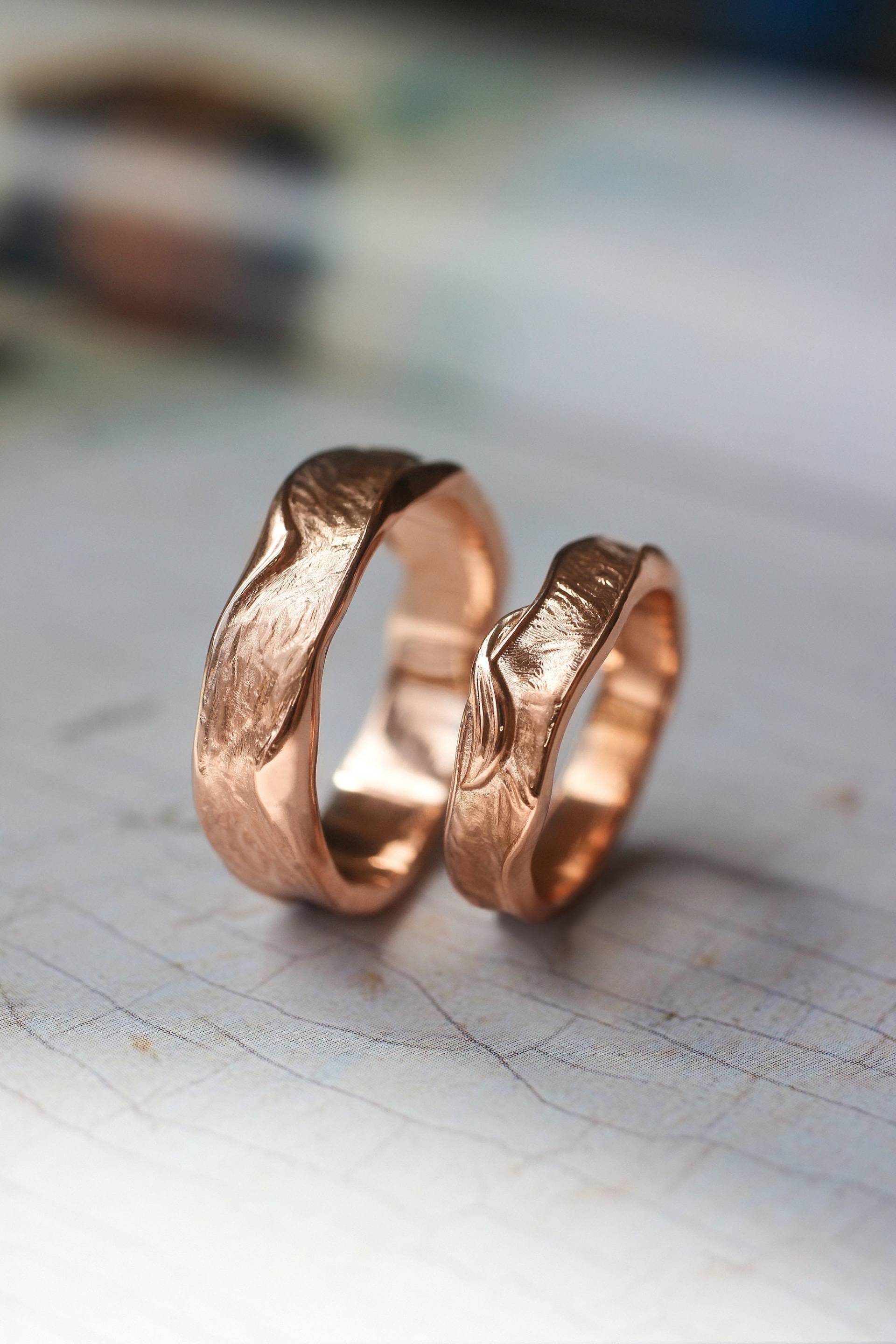 strukturierte Eheringe Set, 14K Roségold Ringe, Set Für Sie Und Ihn, Rustikaler Ring, Einzigartige Ringe Paare, Geschmolzene Ungewöhnlich von EdenGardenJewelry