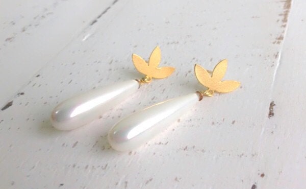 Blumen Ohrringe Gelbgold, Flower, Brautjungfern Geschenk, Perlenohrring, Hochzeit Schmuck, Gold Und Perlen Ohrringe, Braut Blumen Ohrringe Gelbgold, Flower, Brautjungfern Geschenk, Perlenohrring, Hochzeit Schmuck, Gold Und Perlen Ohrringe, Braut von EdenJewelries