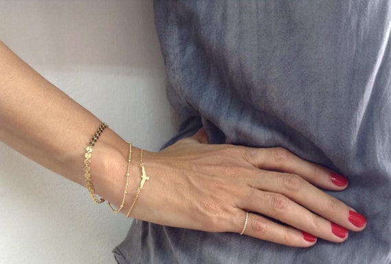 Zartes Armband, Goldarmband, Hochzeitsschmuck, Armband Aus Lagen, Brautjungfer Geschenk, Geschenke Unter 50 Zartes Armband, Goldarmband, Hochzeitsschmuck, Armband Aus Lagen, Brautjungfer Geschenk, Geschenke Unter 50 von EdenJewelries