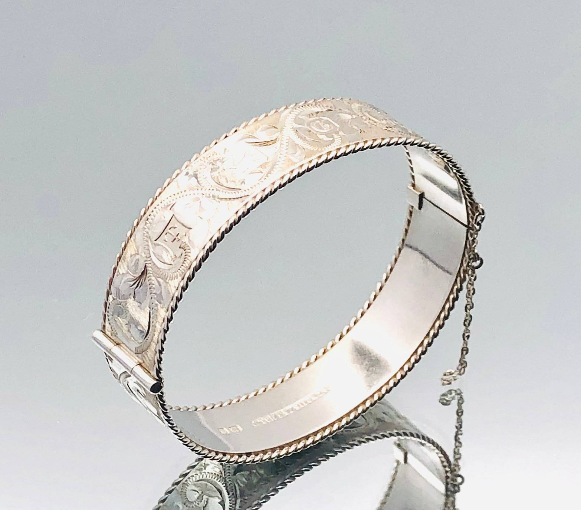 Bracelon Ltd Sterlingsilber Armreif Mit Kordelrand 1978 Vintage von Edenagorajewellery