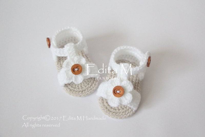Gehäkelte Babysandalen, Gladiator Sandalen, 0-3, 3-6, 6-9 Monate, Baby Booties, Sommerschuhe, Hausschuhe, Blumen Baby-Dusche-Geschenk von EditaMHANDMADE