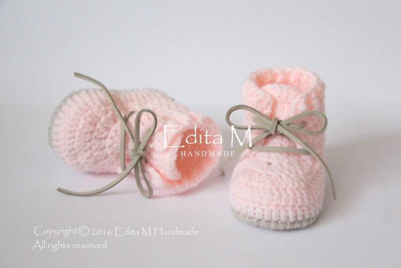 Gehäkelte Babyschühchen, Babyschuhe, Gehäkelte 0-3, 3-6, 6-9 Monate, Pfirsich Rosa, Beige, Babypartygeschenk, Ankündigung von EditaMHANDMADE
