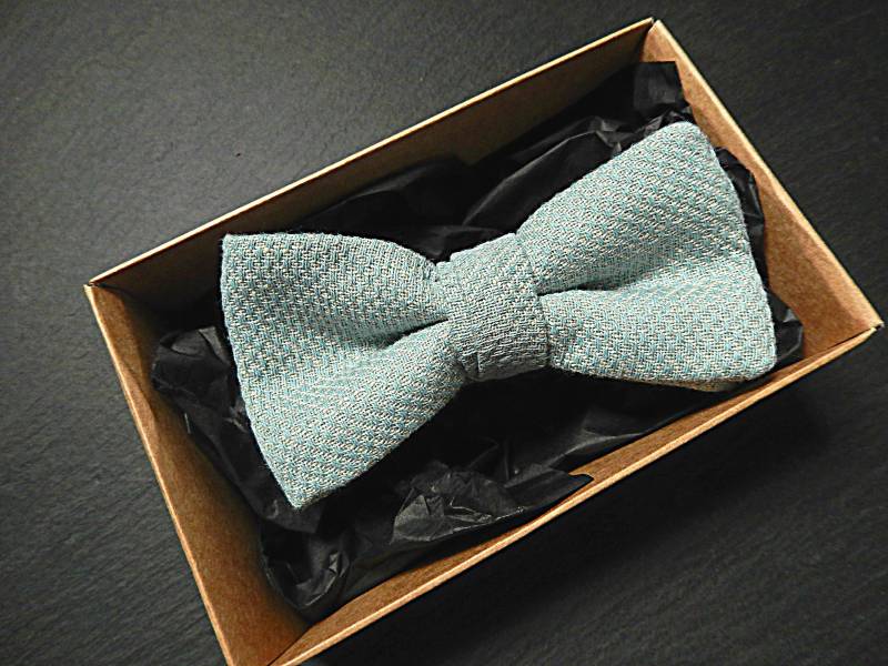 Blasse Mint Und Creme Vorgebundene Fliege Im Rautenmuster Blasse Mint Und Creme Vorgebundene Fliege Im Rautenmuster von EdithBowTie