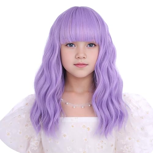 Hellviolette Perücke für Kinder, kurz, violett, mit Pony, für Mädchen, gelockt, kurz, gewellt, synthetisch, hitzebeständig, mit Perückenkappe Hellviolette Perücke für Kinder, kurz, violett, mit Pony, für Mädchen, gelockt, kurz, gewellt, synthetisch, hitzebeständig, mit Perückenkappe von Edivd