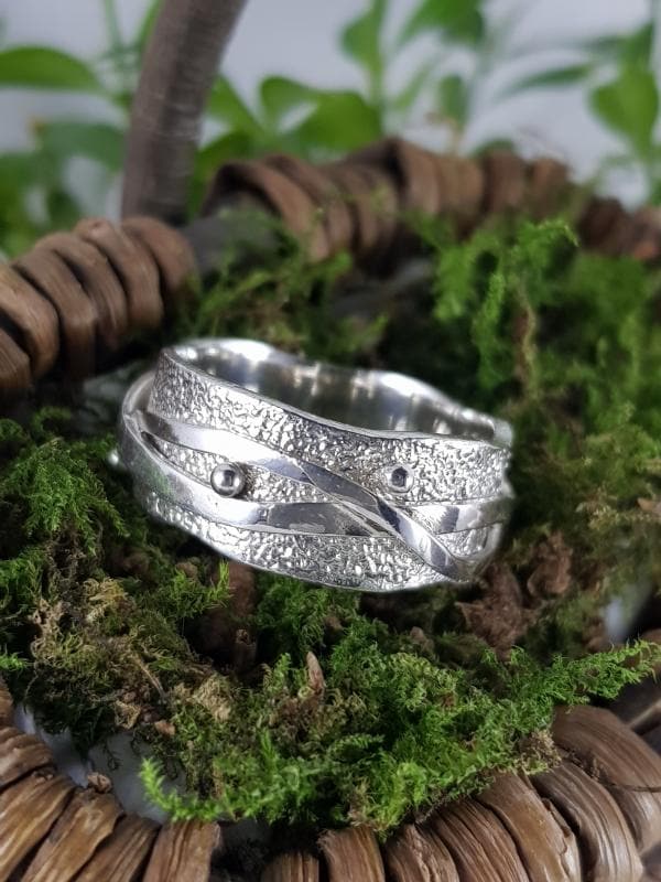 Bandring 925Er Silber Aus Silberdraht Und Silberkugeln Bandring 925Er Silber Aus Silberdraht Und Silberkugeln von EdlesGeschmeideWelt