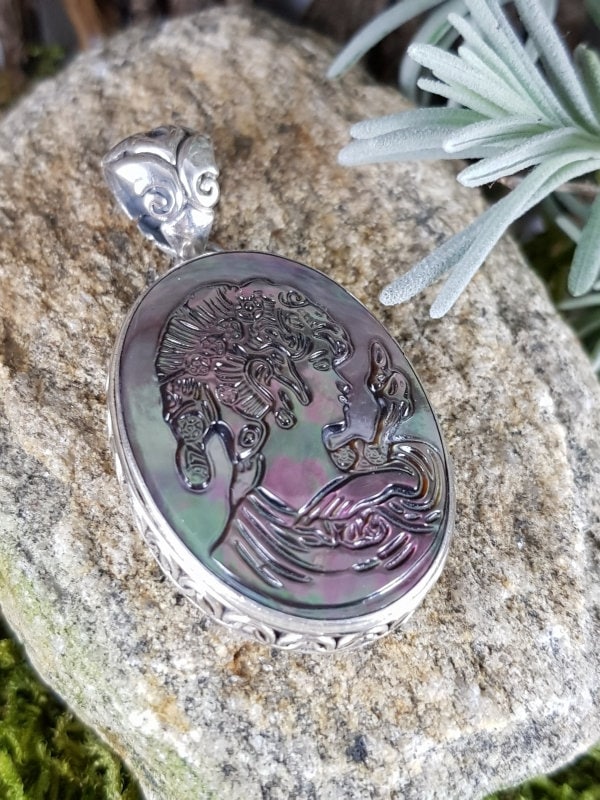 Kamee Einer Dame Aus Perlmutt von EdlesGeschmeideWelt