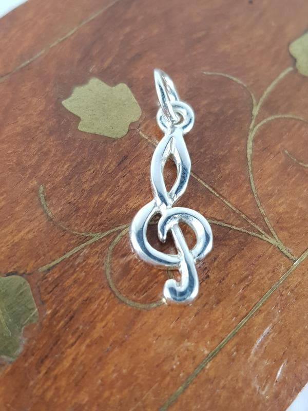 Kettenanhänger 925Er Silber - Kleiner Notenschlüssel Kettenanhänger 925Er Silber - Kleiner Notenschlüssel von EdlesGeschmeideWelt