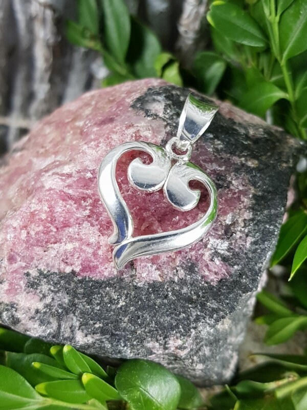 Kettenanhänger 925Er Silber Mit Herz Kettenanhänger 925Er Silber Mit Herz von EdlesGeschmeideWelt