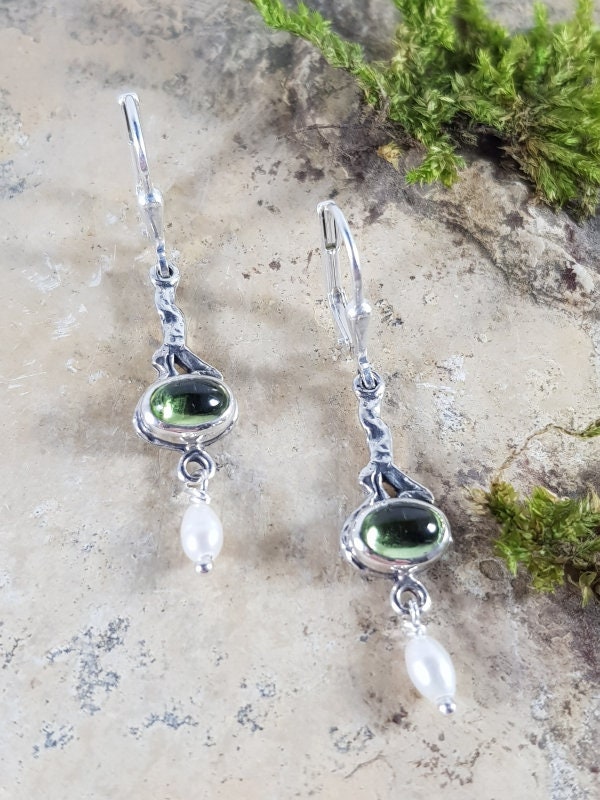 Verzierter Ohrhänger 925Er Silber Mit Peridot Und Barockperle von EdlesGeschmeideWelt