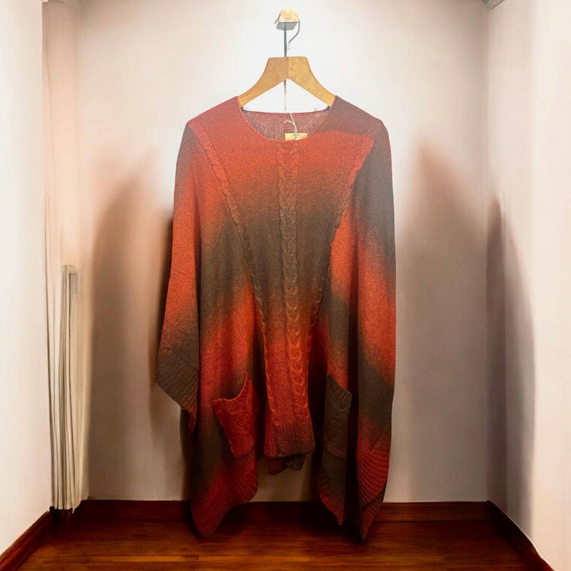 Damen Handgemacht Strickponcho, Boho Style Baumwolle Poncho, Übergröße Tie Dye Batik Gothic Pullover, Handarbeit Einheitsgröße, Wolle Poncho von EdsHandwerk