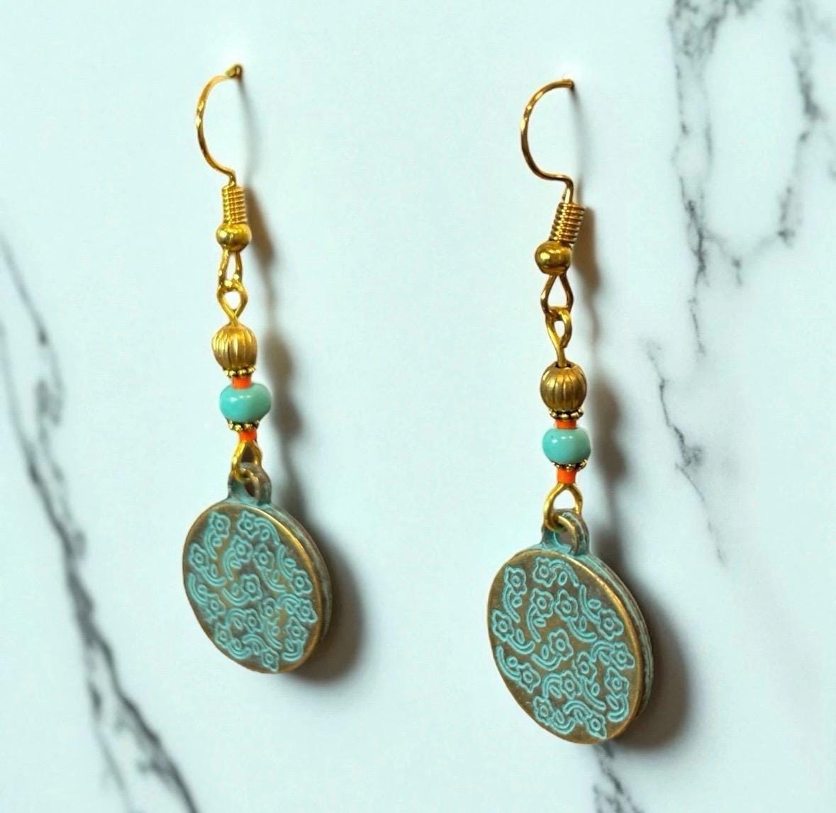 Handgemacht Boho Perlen Blatt Ohrring, Edelstahl Ohrringe, Glasperlen Blumen, Bohemian Schmuck, Ethno Creolen, Boho, Handarbeit Vintage von EdsHandwerk