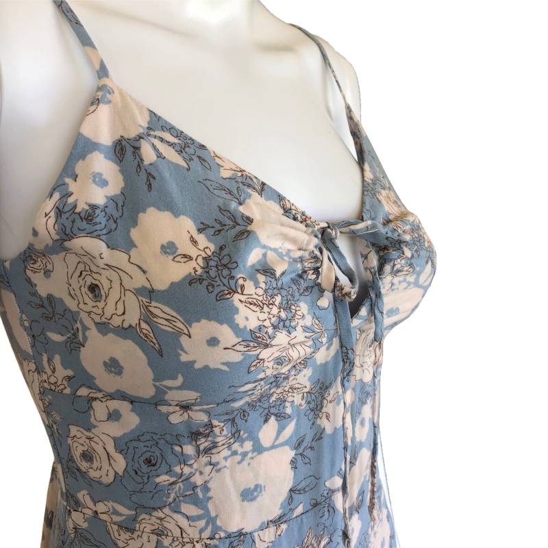 Vintage Floral Tank Kleid Baby Blauer Rosendruck, Gesmokter Rücken Vintage Floral Tank Kleid Baby Blauer Rosendruck, Gesmokter Rücken von EducationIsPRICELESS
