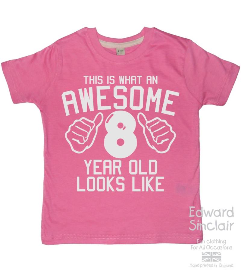 So Sieht Ein Toller 8-Jähriger Aus. Mädchen T-Shirt Zum 8. Geburtstag Mit Weißem Glitzer-Print von EdwardSinclair