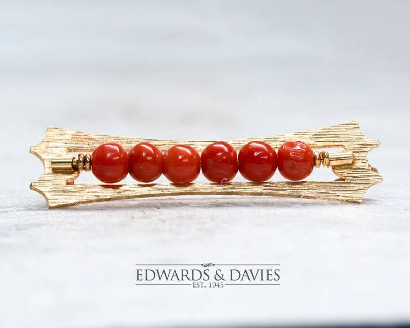 Gold Koralle Pin Brosche | Korallen Anstecknadel Antiker Schmuck Antike Bar von EdwardsandDavies