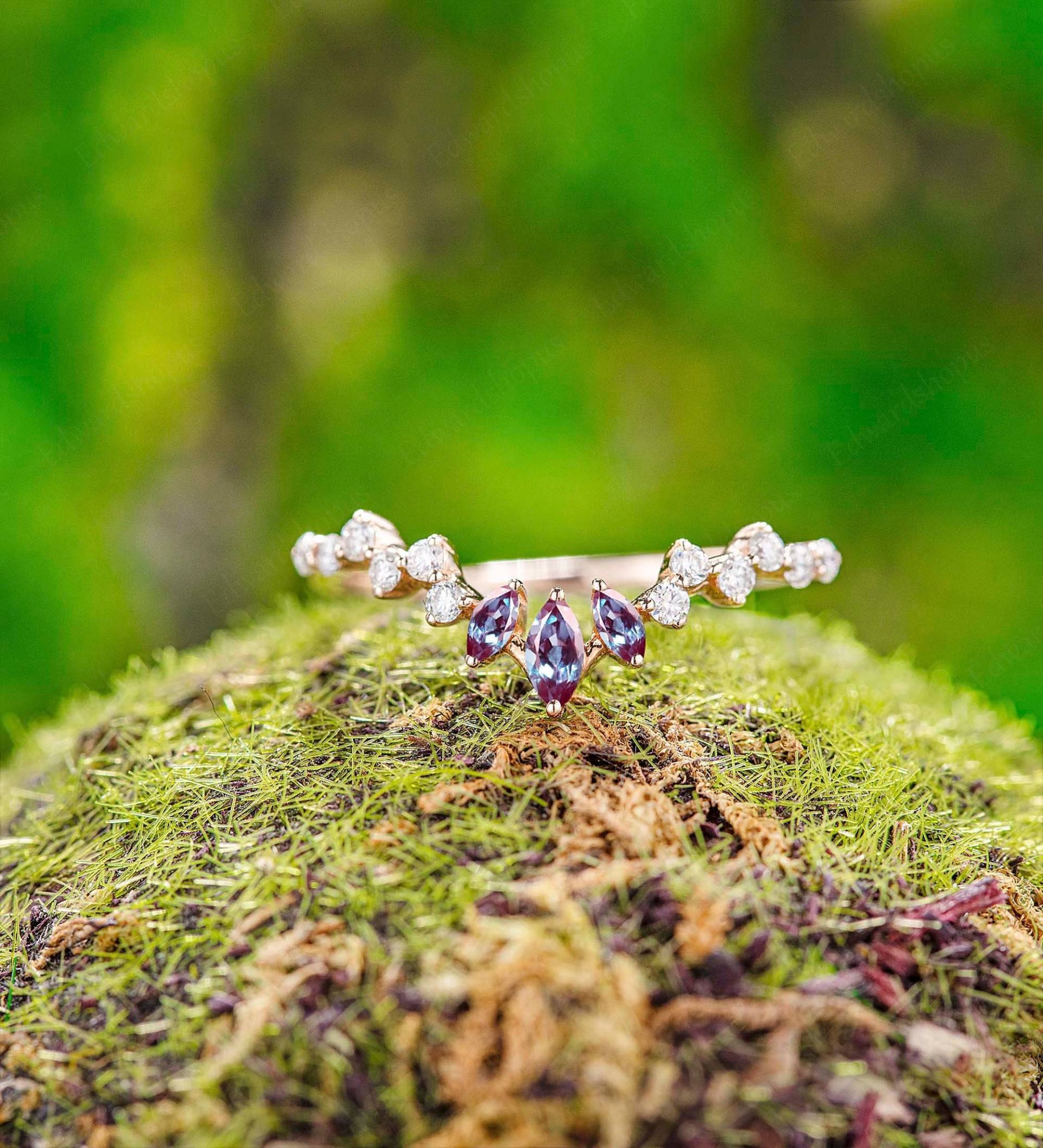 Alexandrit Hochzeit Band Frauen Vintage Gebogen Eismütze Reine Ewigkeit Rose Gold Marquise Geschnitten Stapeln Diamant Brautband Geschenk Für Sie von Edwardshopus