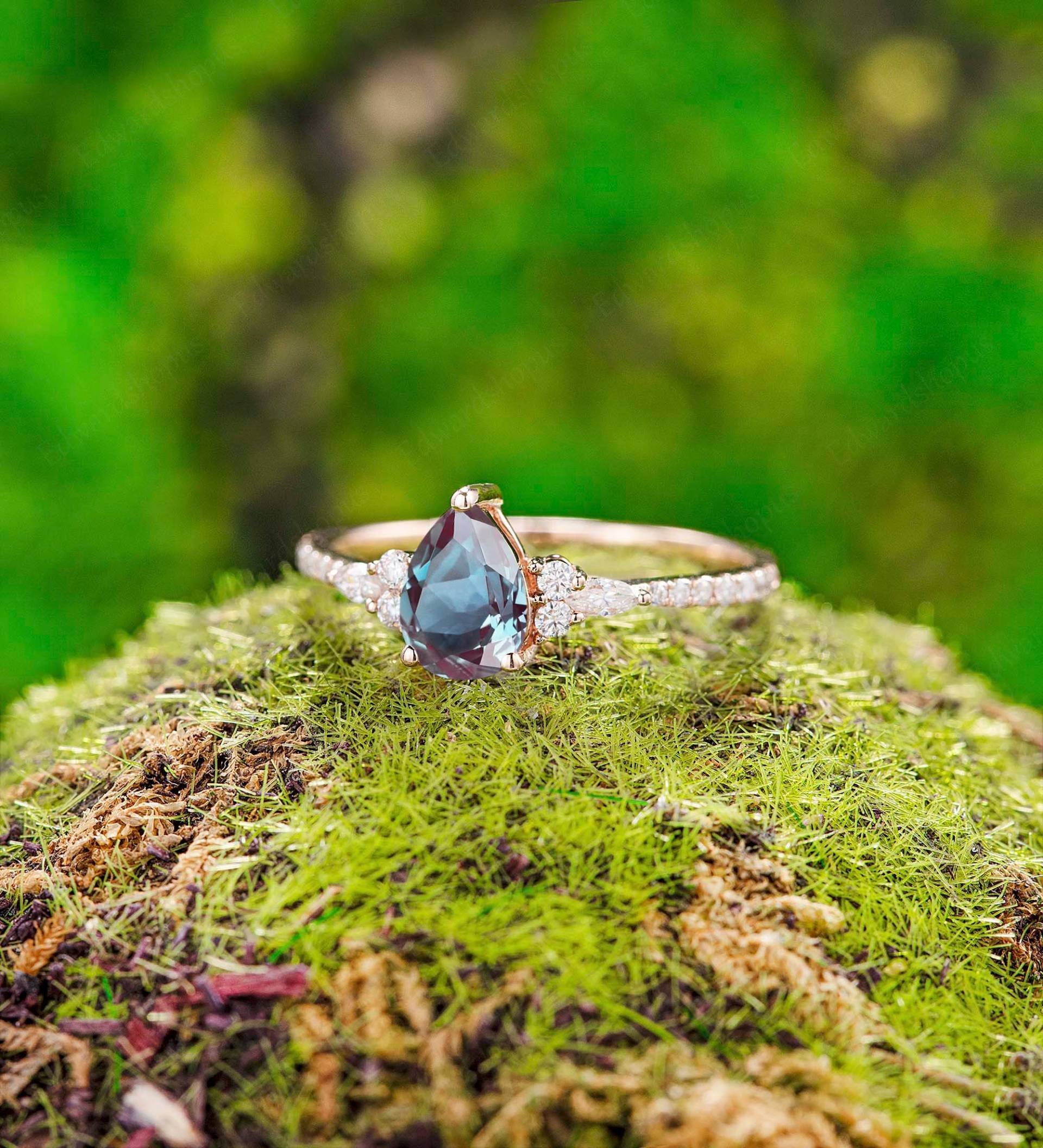 Alexandrit Verlobungsring Einzigartige Vintage Birne Geformt Geschenk Für Ihre Rose Gold Ring Moissanite Diamant von Edwardshopus