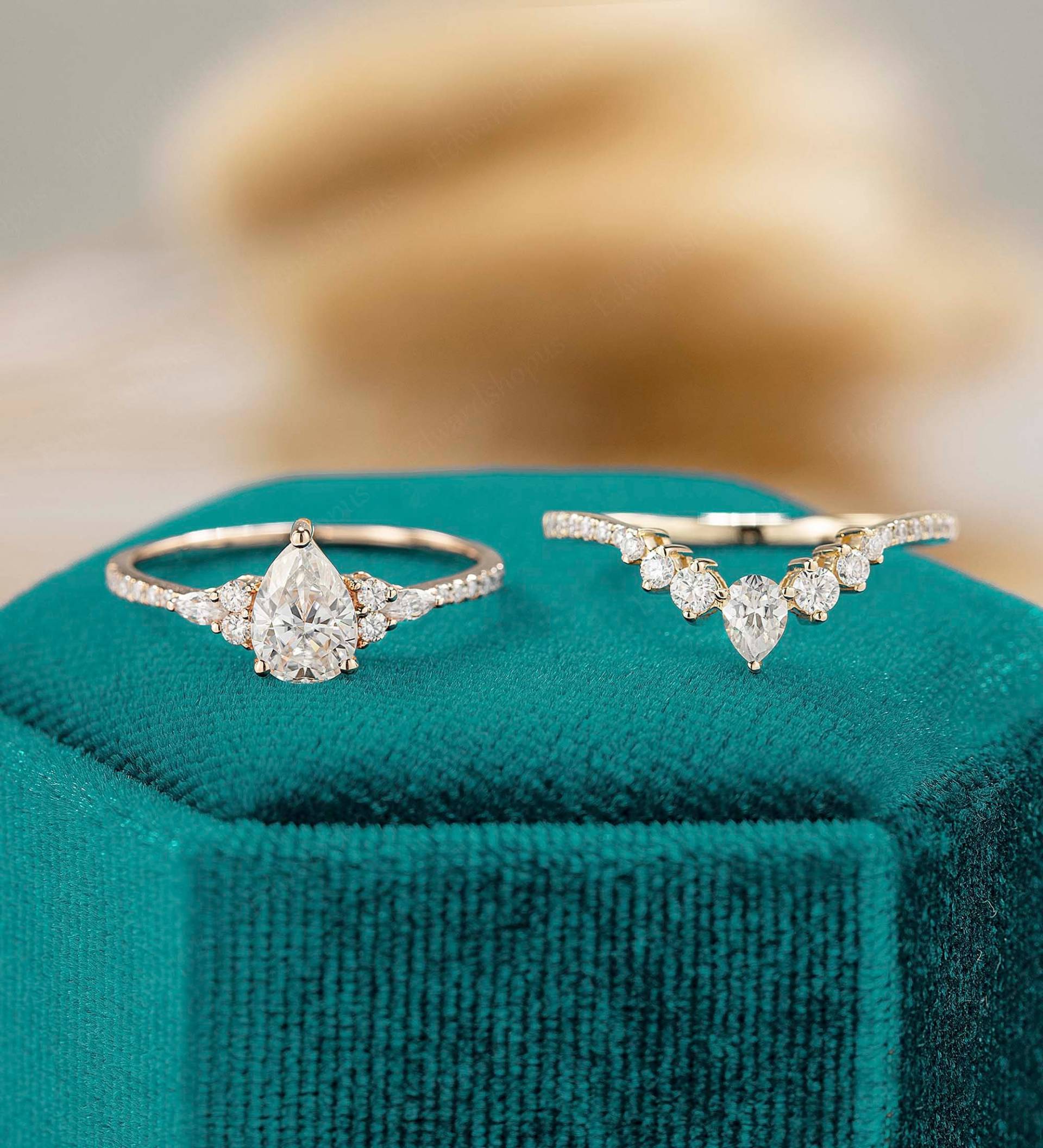 Birnenförmiger Moissanit Verlobungsring Set Vintage Unikat Art Deco Goldring Diamant Für Frauen Jahrestag von Edwardshopus