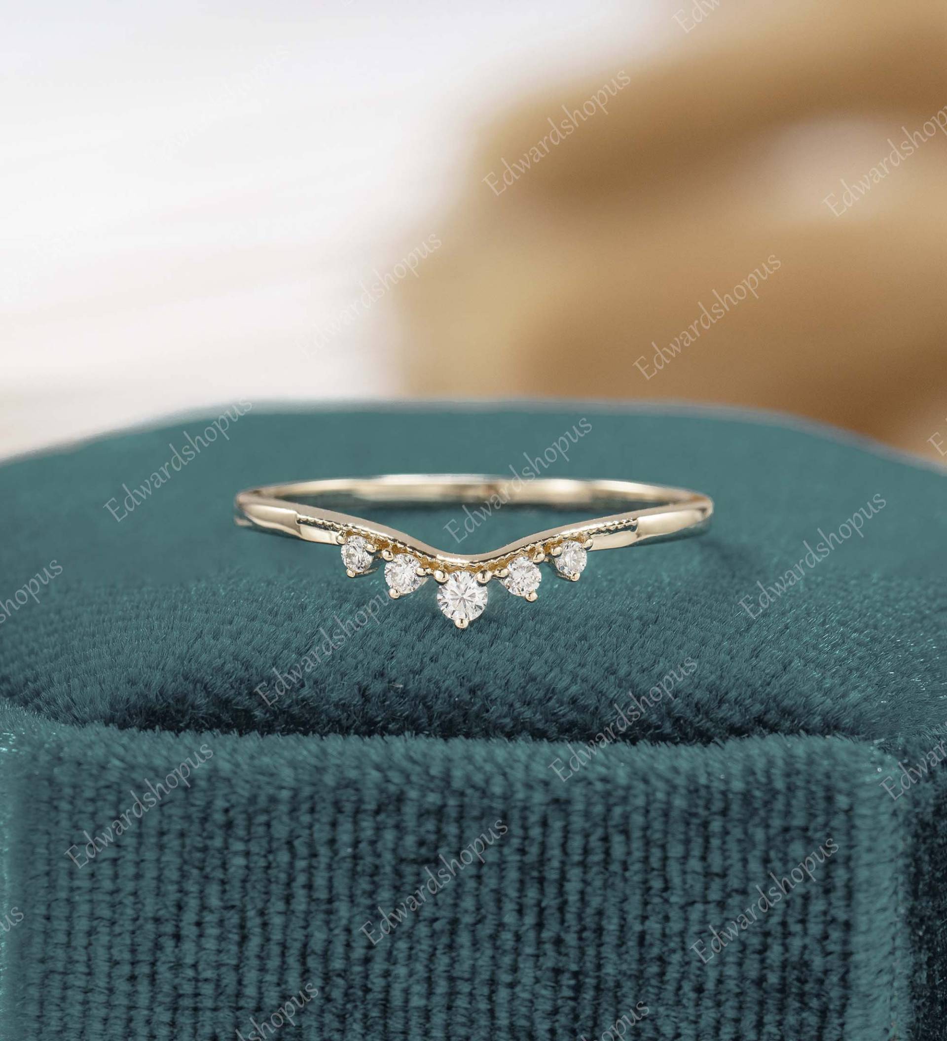 Geschwungenes Trauband Vintage Frauen Moissanit Ehering Unikat Diamant 14K Gold Danity Blatt Art Deco Jubiläum Match Ring Geschenk Für Sie von Edwardshopus