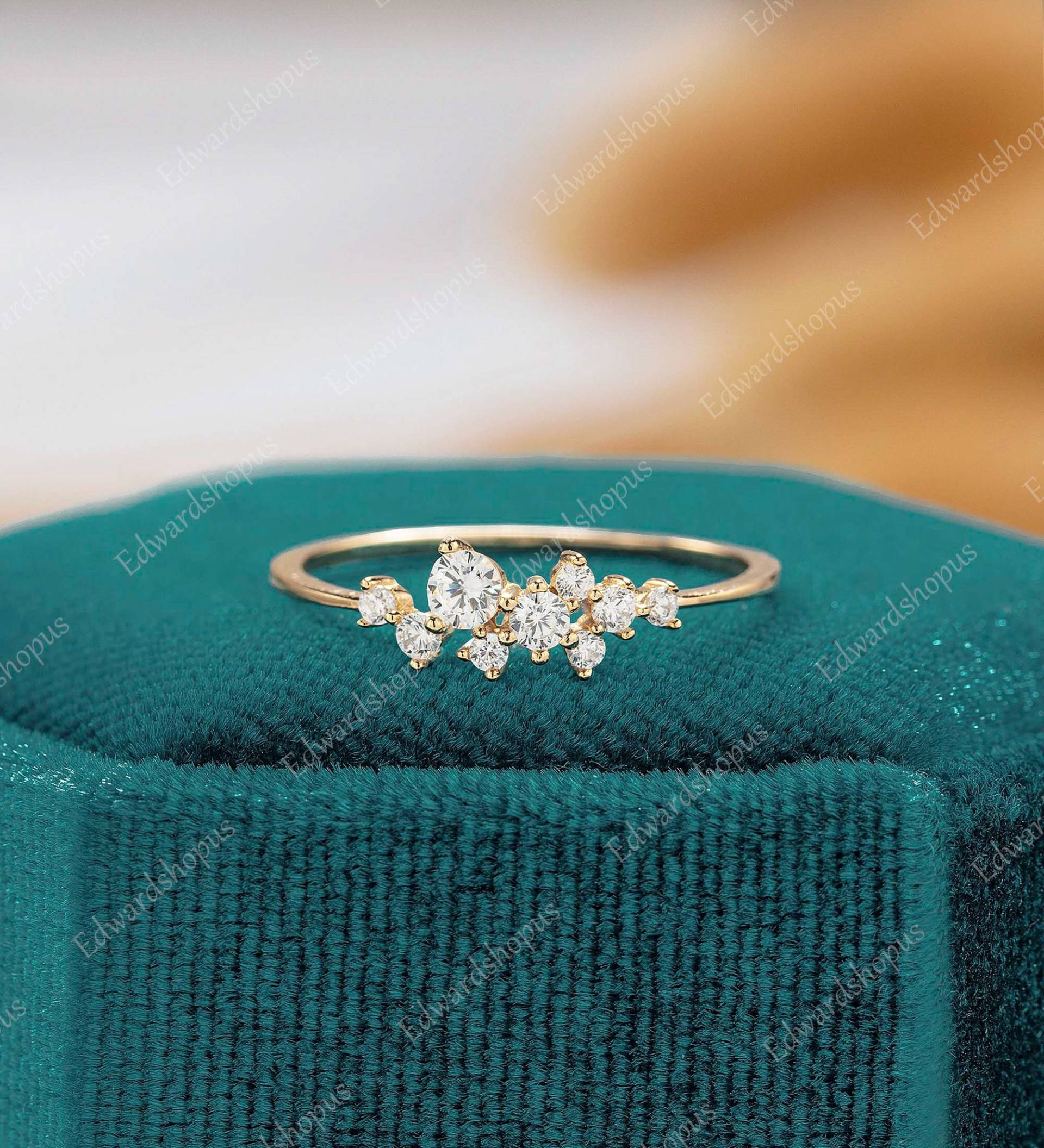 Moissanit Verlobungsring Vintage Frauen Cluster Gelbgold Winzig Ring Diamant Ehering Braut Jubiläum Unikat Art Deco von Edwardshopus