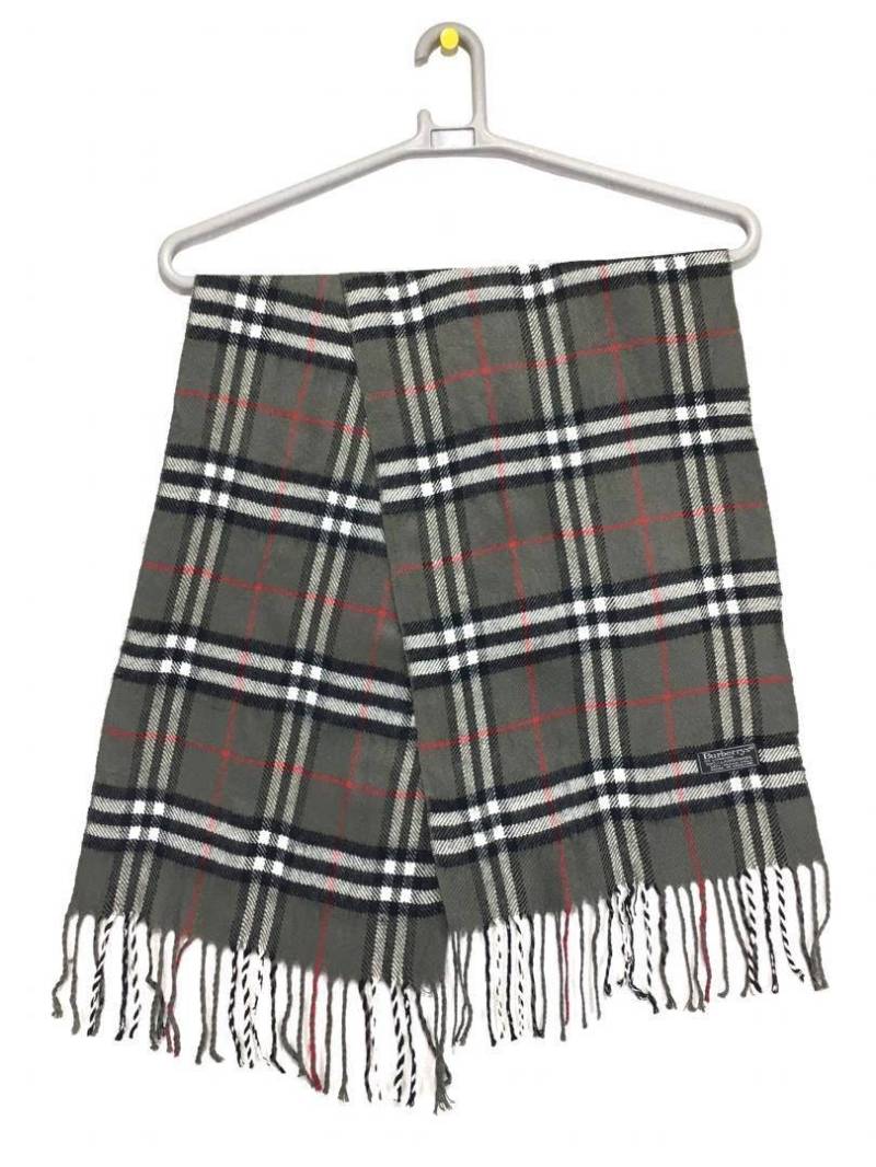 Vintage Burberrys Of London Made in England Schal Für Erwachsene von EffaStore