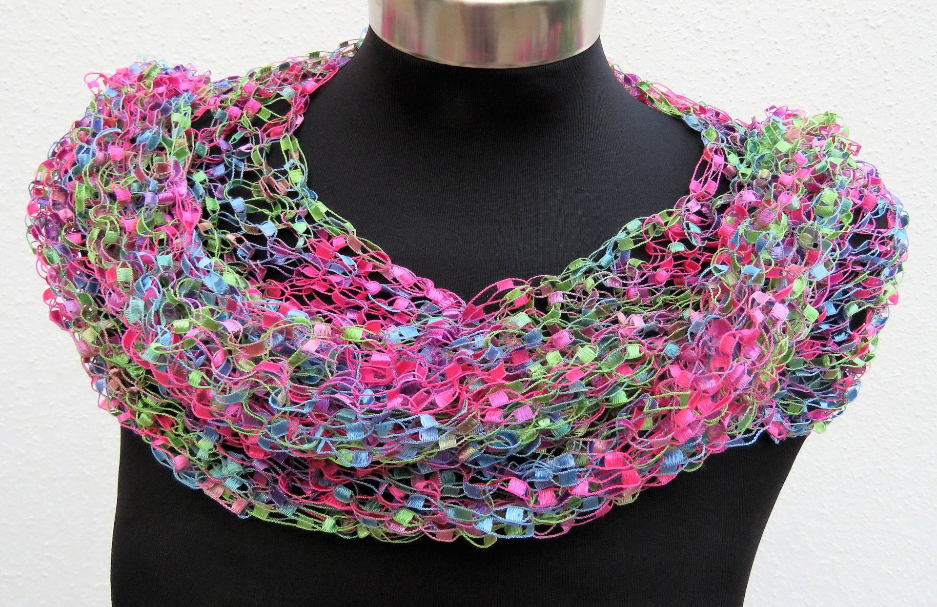 Handgestrickte Bunte Schal Leichte Ladder Yarn Wrap von EfratKnit