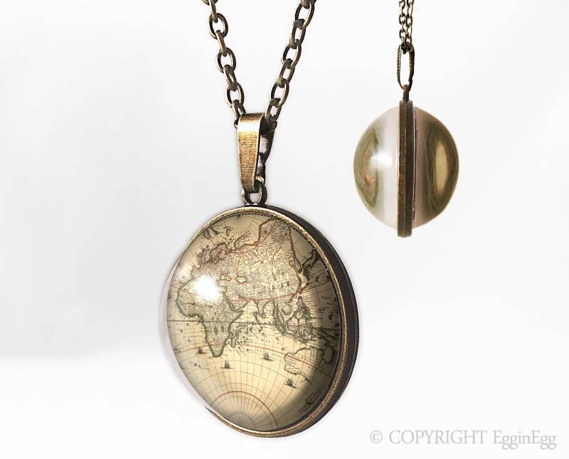 Große Zweiseitige Kette Weltkarte, 0196Spb von EgginEggHandmade