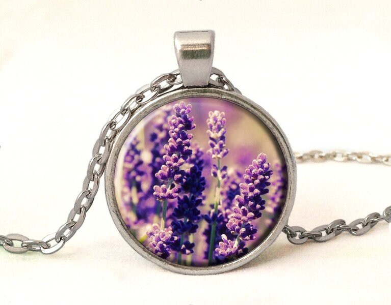 Kette Lavendel, Frühling Schmuck, 0397Pos von EgginEggHandmade