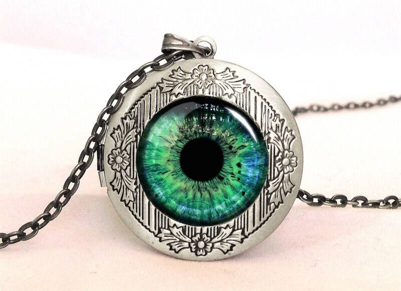 Medaillonkette Die Tiefe Blick, 0533Lpos von EgginEggHandmade