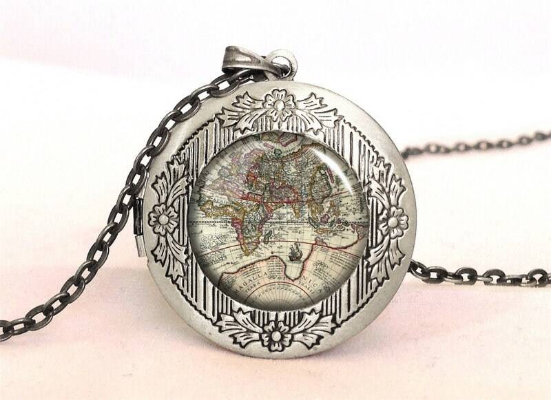 Medaillonkette Weltkarte, 0197Lpos von EgginEggHandmade
