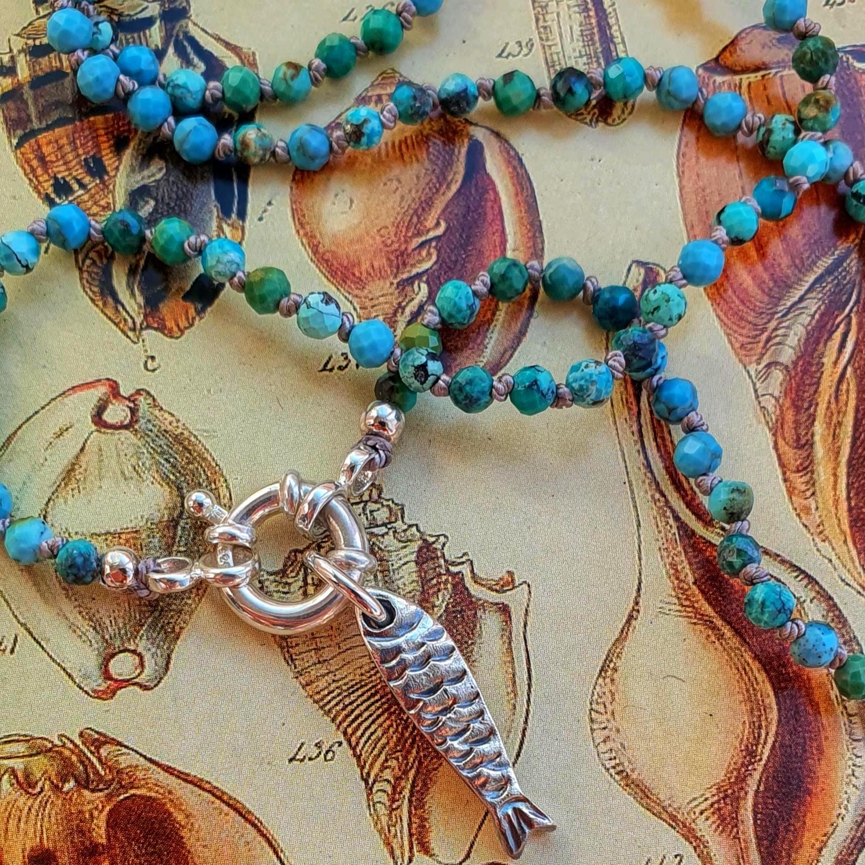 Handgeknüpfte Türkis Halskette, Sardine Anhänger Sommer Perlen Halskette Handgeknüpfte Türkis Halskette, Sardine Anhänger Sommer Perlen Halskette von EgoElements