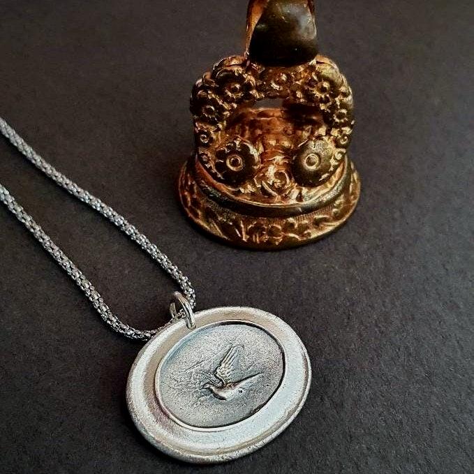 Silber Vogel Anhänger, Wachs Siegel Halskette, Antike Kleiner Anhänger von EgoElements