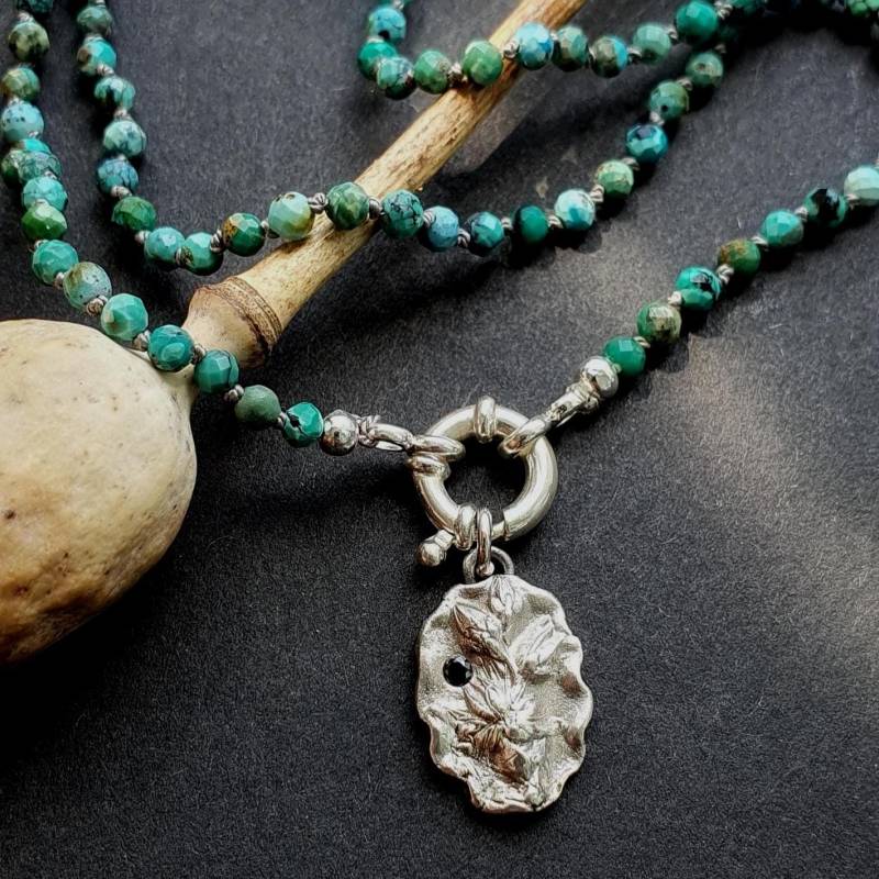 Türkis Hand Geknüpfte Halskette, Blumen Charm Edelstein-Halskette, Sommer Halskette Türkis Hand Geknüpfte Halskette, Blumen Charm Edelstein-Halskette, Sommer Halskette von EgoElements