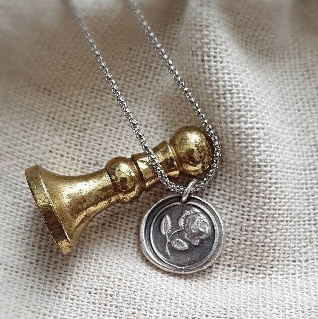 Wachs Siegel Blumen Halskette, Antique Style Anhänger, Besonderes Geschenk Für Tochter Wachs Siegel Blumen Halskette, Antique Style Anhänger, Besonderes Geschenk Für Tochter von EgoElements