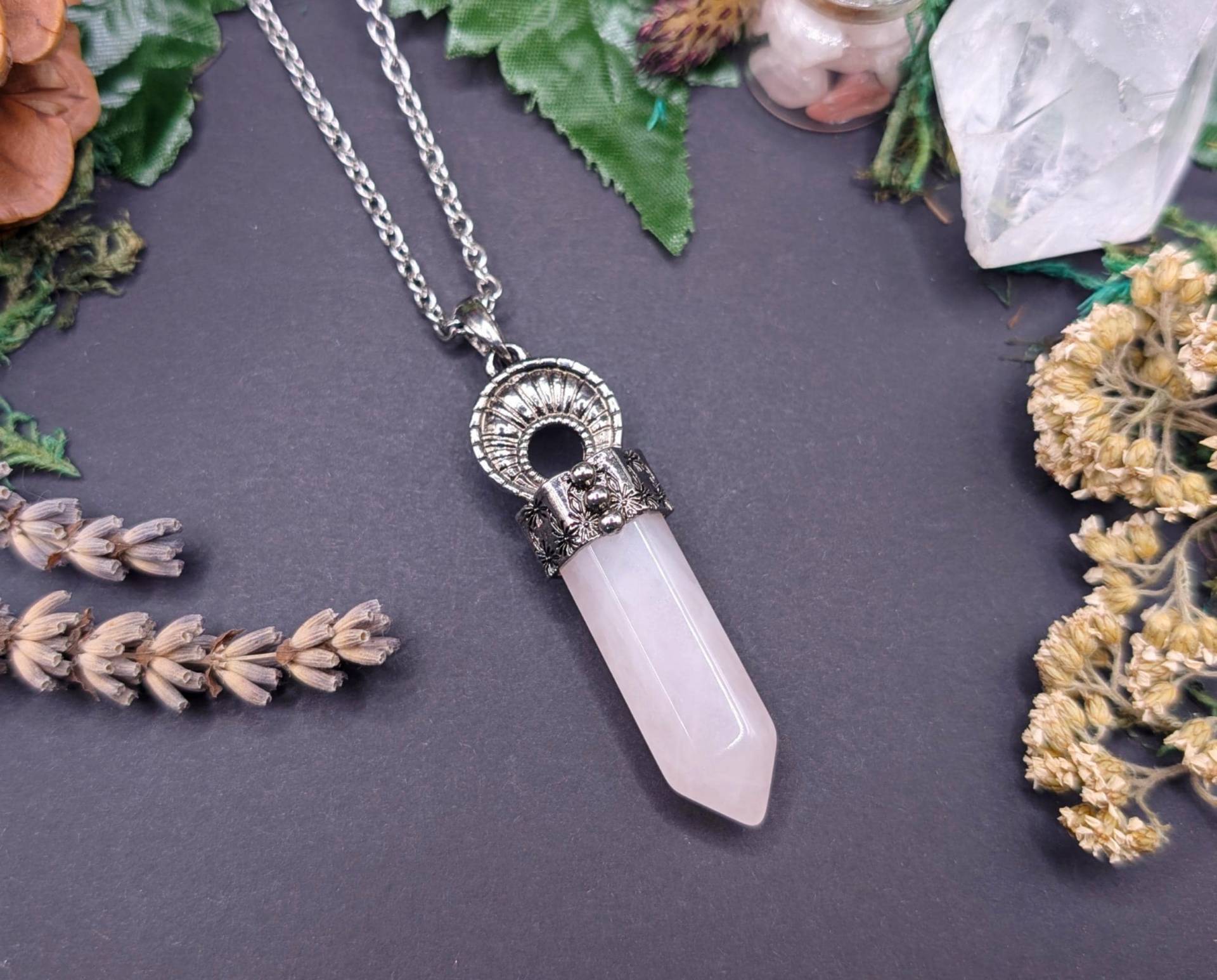 Kette Fae'energy Rosenquarz Geschenk Freundin Geburtstag Gothic Witch Witchy Hexe Gothicschmuck Halbmond Mondanhänger Wicca Mittelalter Kette Fae'energy Rosenquarz Geschenk Freundin Geburtstag Gothic Witch Witchy Hexe Gothicschmuck Halbmond Mondanhänger Wicca Mittelalter von EichenhainHexe