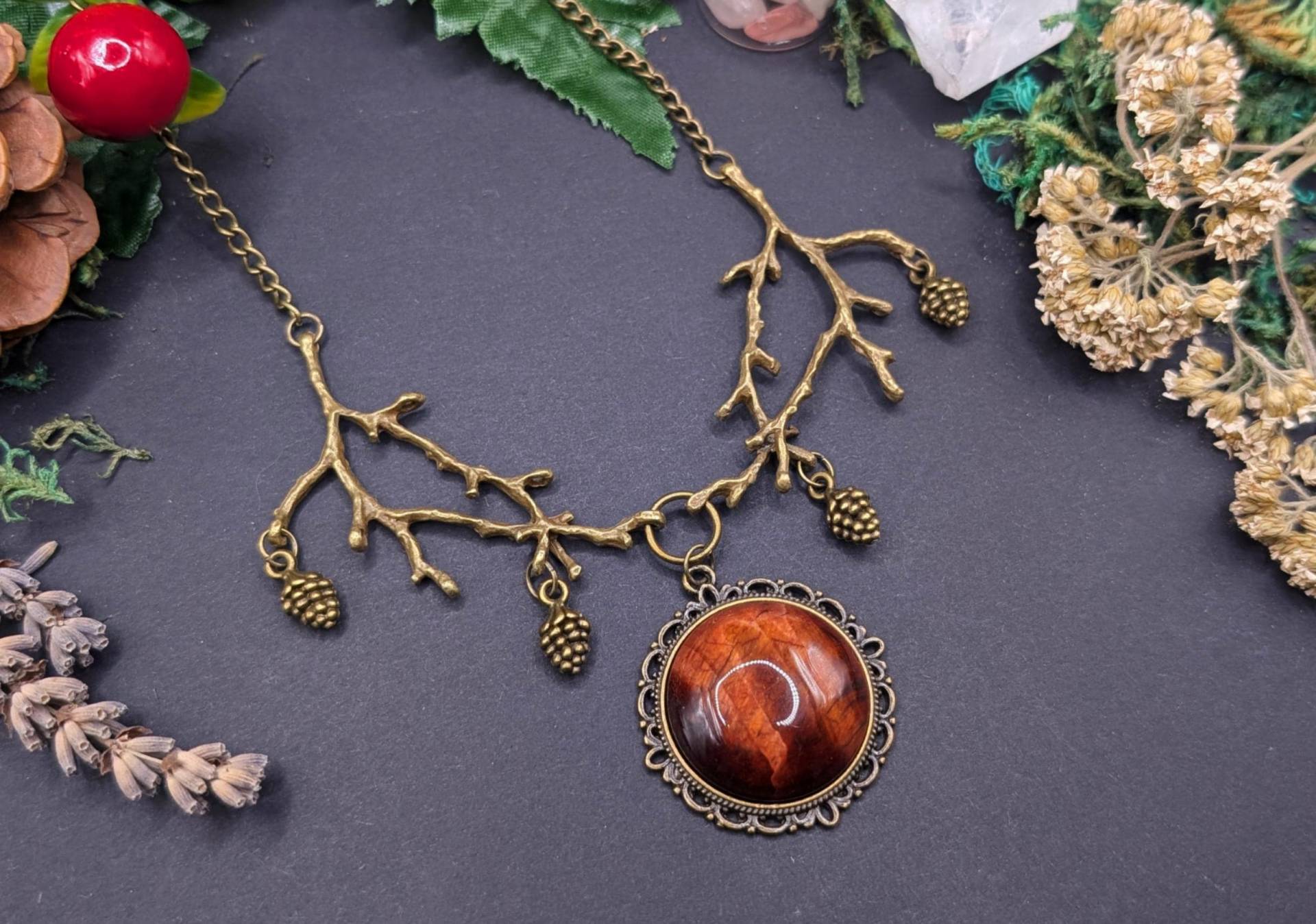 Zweig Kette Tigerauge Hexenschmuck Witch Gothic Geschenk Freundin Geburtstag Mittelaltermarkt Kostüm Larp Hexe Pagangoth Mystery Box Fantasy Zweig Kette Tigerauge Hexenschmuck Witch Gothic Geschenk Freundin Geburtstag Mittelaltermarkt Kostüm Larp Hexe Pagangoth Mystery Box Fantasy von EichenhainHexe