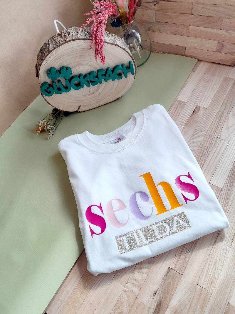 Geburtstagsshirt Zahl Und Name| Bunt | Langarmshirt| Longsleeve Mit Geburtstagszahl Namen Geburtstag Mädchen von EichertDesigns