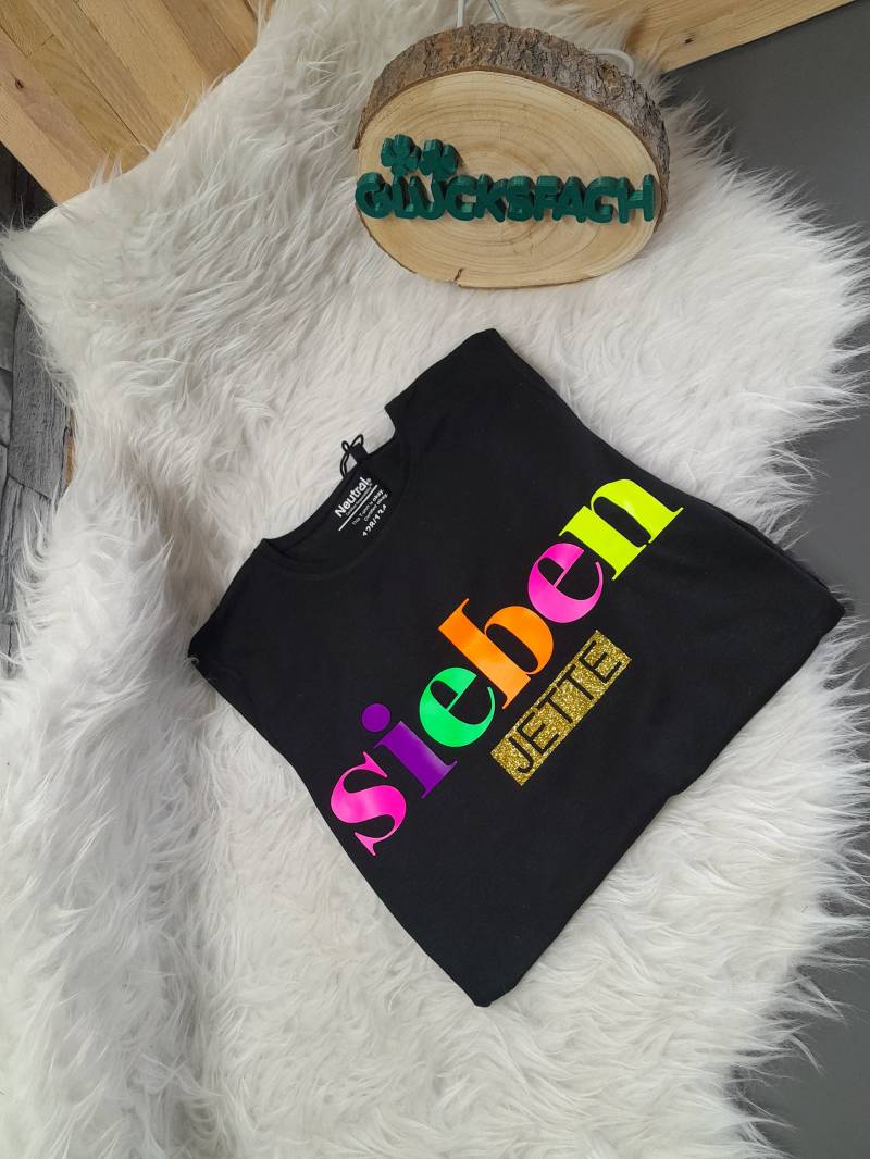Geburtstagsshirt Zahl Und Name| Bunt | Langarmshirt Mit Geburtstagszahl Namen Mädchen Personalisiert| Neon von EichertDesigns
