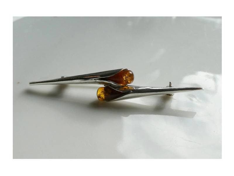 Zarte Hübsche Brosche, Zwei Kleine Bernsteine, 925Er Silber, 1980Er von EifelSammelnJagen