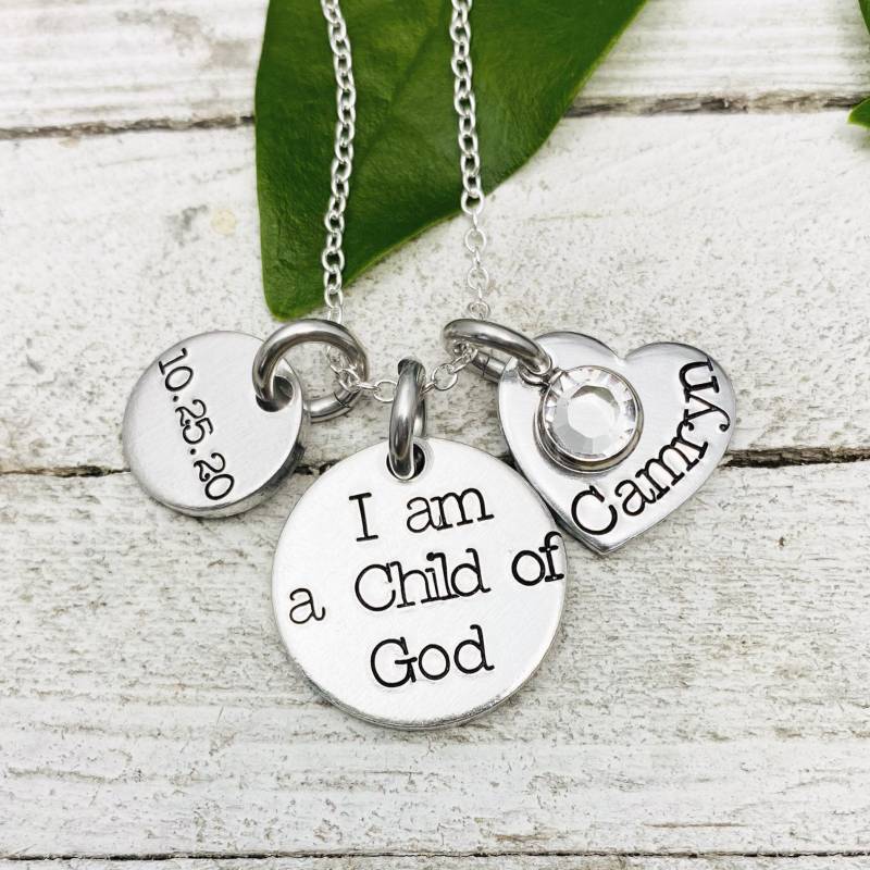 "Handgestempelte "I Am A Child Of God" Mit Name, Taufdatum Und Swarovski Geburtsstein - Halskette Von Eight9Designs Lds Jewelry." von Eight9Designs