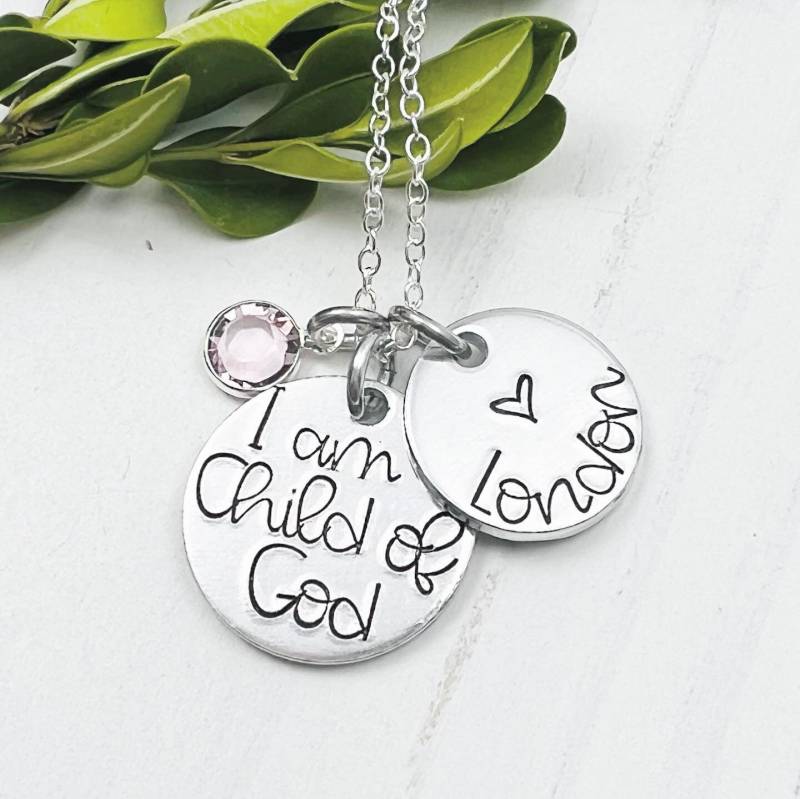 "Handgestempelte "I Am A Child Of God" Mit Name Und Swarovski Geburtsstein - Halskette Von Eight9Designs Lds Jewelry." von Eight9Designs