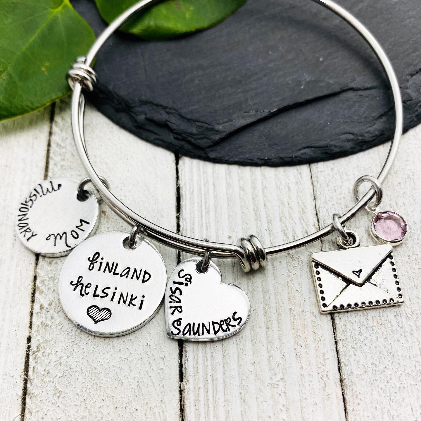 Missionary Mom Oder Custom Titel - Armreif Armbänder Von Eight9 Designs Missionary Mom Oder Custom Titel - Armreif Armbänder Von Eight9 Designs von Eight9Designs