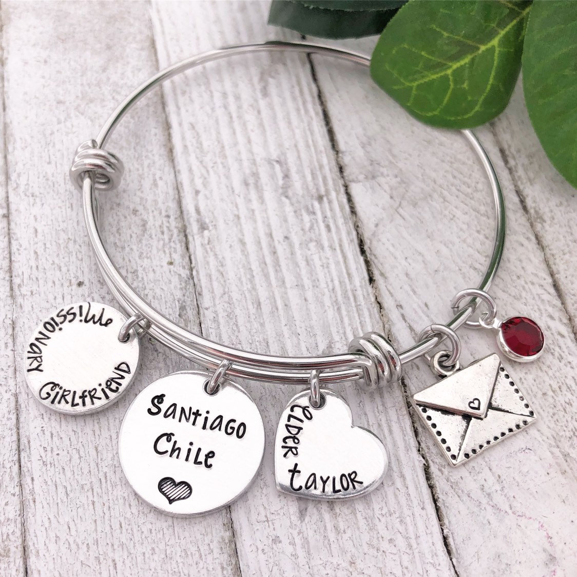 Neu Missionary Girlfriend Oder Mom Armreif Mit Name, Ort Und Swarovski Geburtsstein - Lds Schmuck Hand Gestempelt Neu Missionary Girlfriend Oder Mom Armreif Mit Name, Ort Und Swarovski Geburtsstein - Lds Schmuck Hand Gestempelt von Eight9Designs