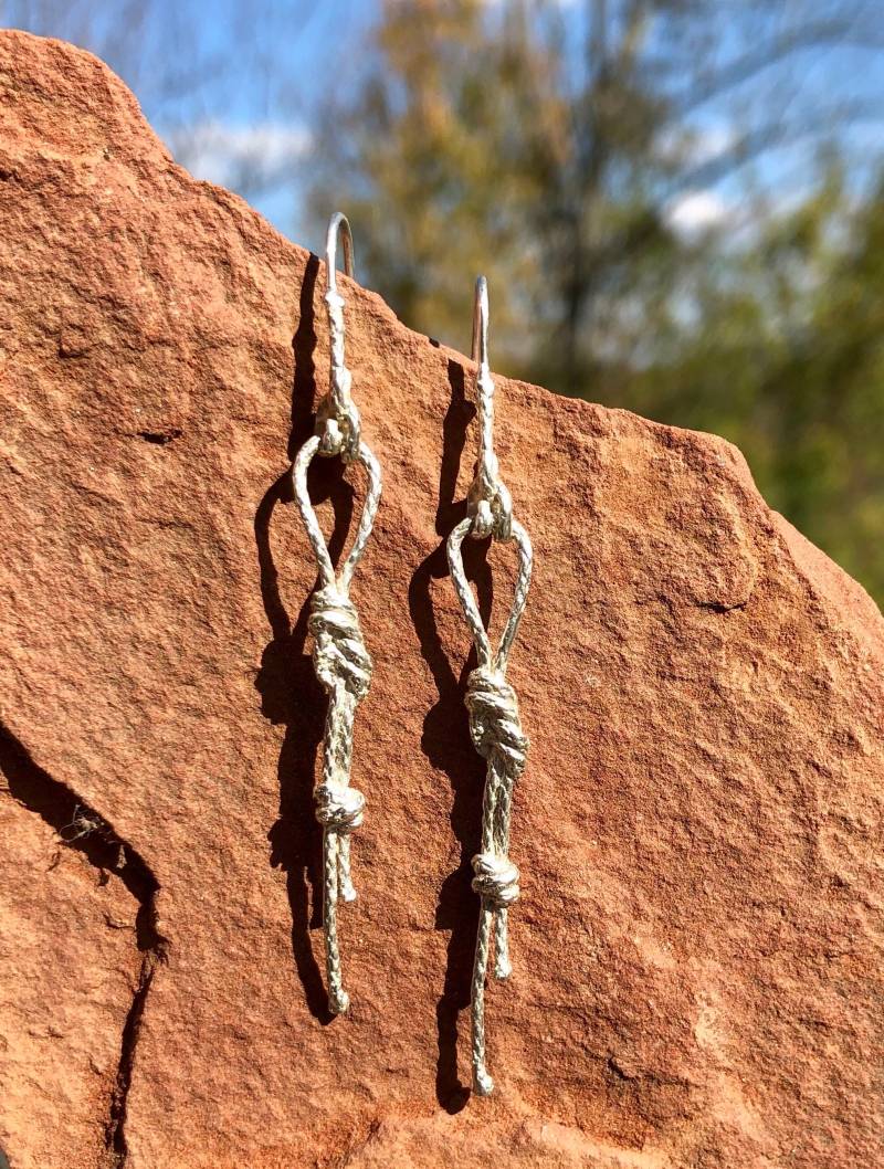 Rock Klettern Silber Figur 8 Mit Stopper Knoten Ohrring Rock Klettern Silber Figur 8 Mit Stopper Knoten Ohrring von EijaLindsey